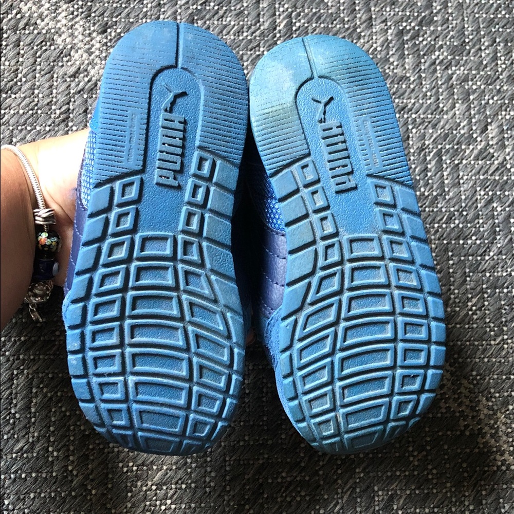 Puma Kids Blue Velcro Strap Sneakers - Picture 6 of 9